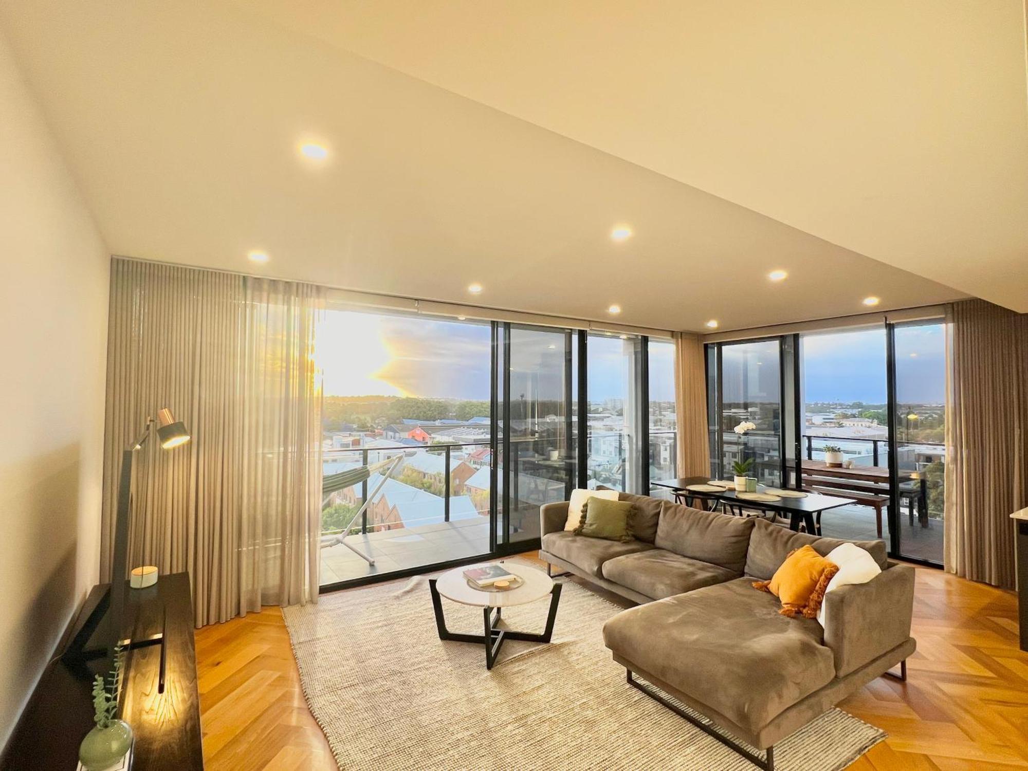 Harbour Towers, Newcastle'S Elite Apartment Stays, Free Parking & Tram Access Luaran gambar