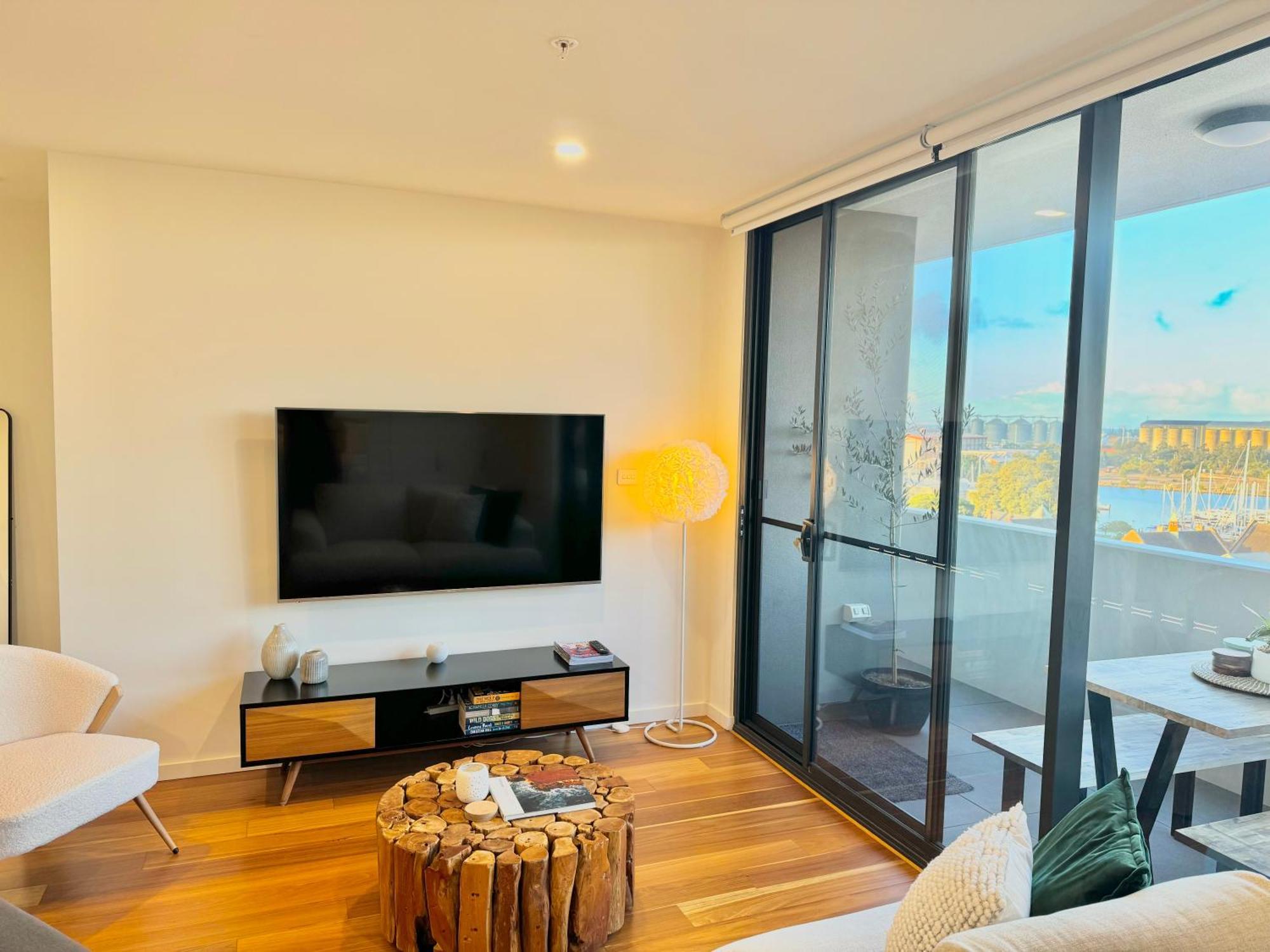 Harbour Towers, Newcastle'S Elite Apartment Stays, Free Parking & Tram Access Luaran gambar