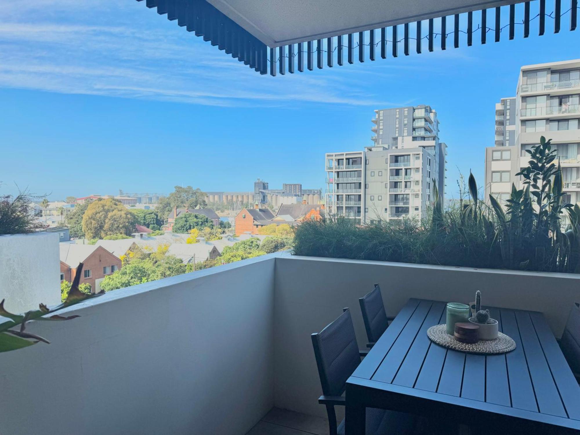 Harbour Towers, Newcastle'S Elite Apartment Stays, Free Parking & Tram Access Luaran gambar